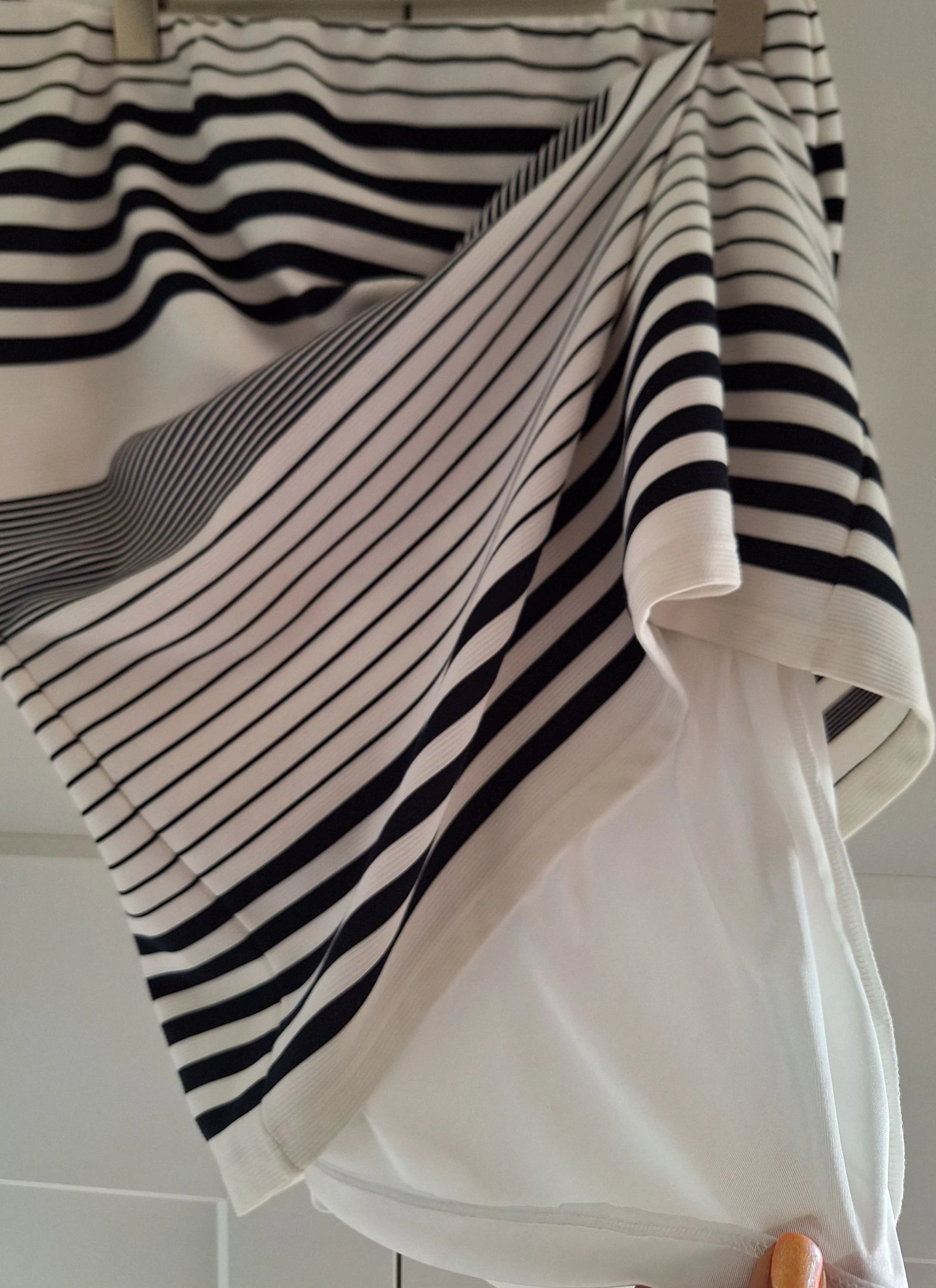 Betty Barclay skirt broken white with navy blue stripe 42/44 – photo 5
